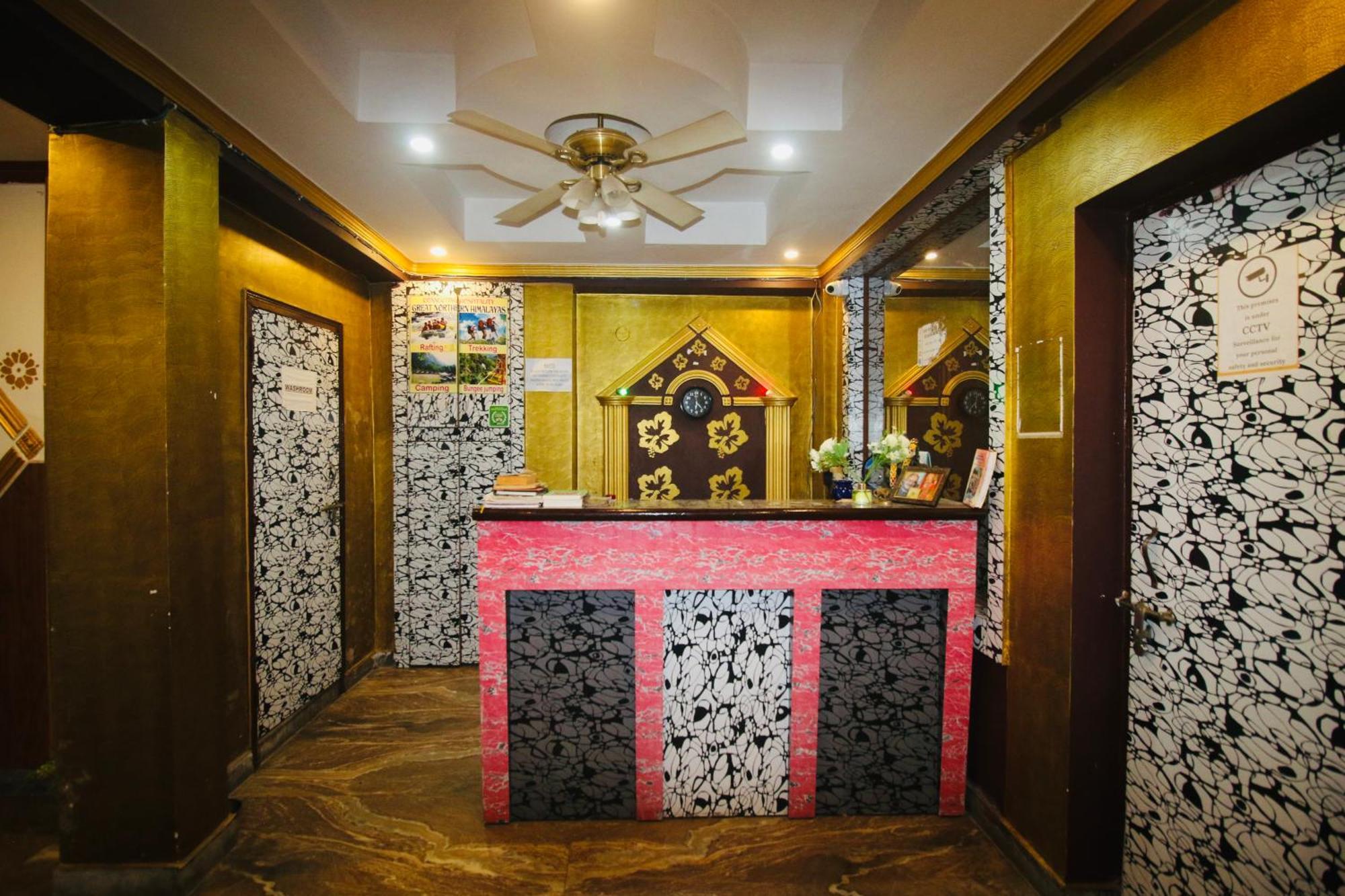 Sattva Cafe And Motel Rishikesh Exterior photo